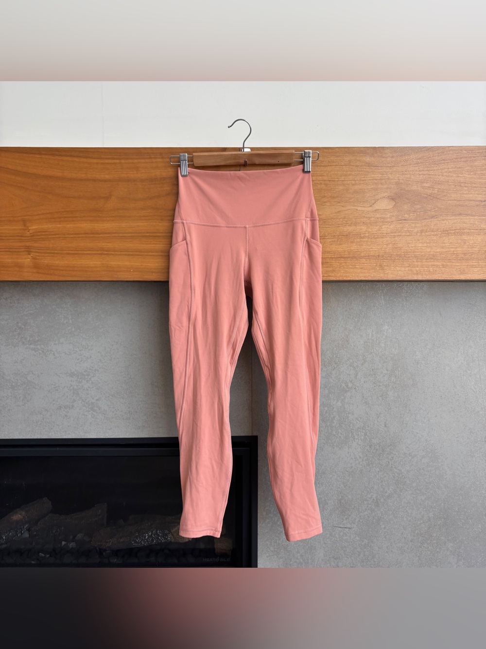 Lululemon Align High Rise Pant with Pockets 25", Size 6